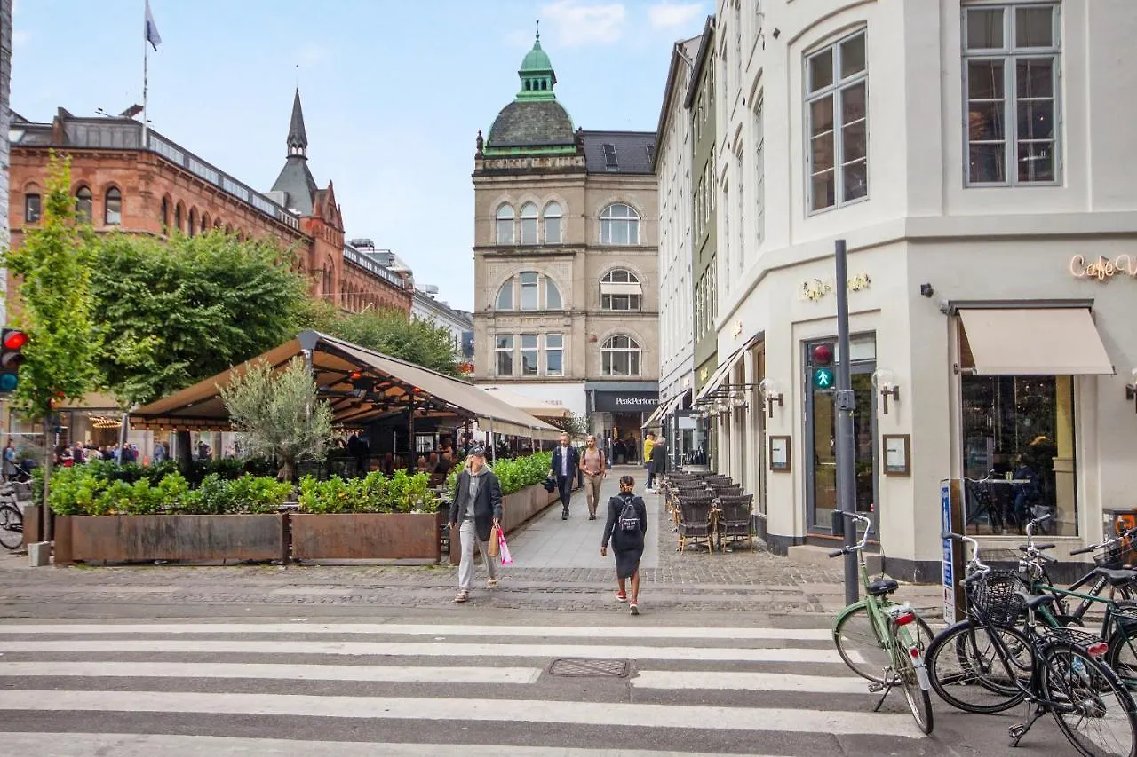 Sanders Regent - Treasured Three-Bedroom Apartment Near Central Square Copenhagen 0*,
