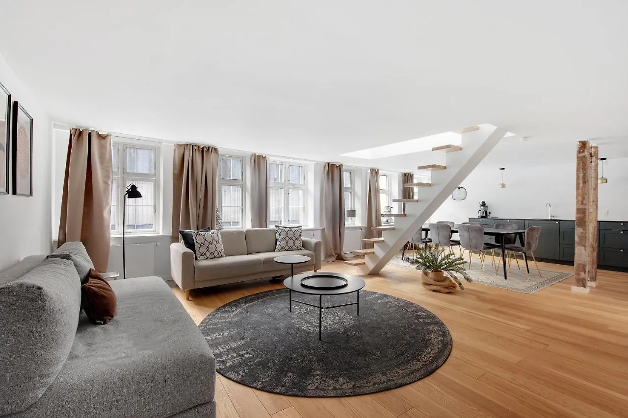 Sanders Regent - Treasured Three-Bedroom Apartment Near Central Square Copenhagen 0*,